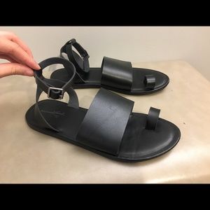 Black strappy sandals universal threads